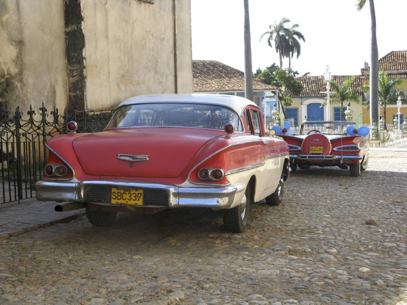 Illustration for article titled Even More Old Cars Down On The Cuban Street